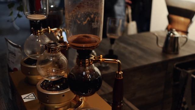 The Best Coffee in Amsterdam? Amsterdam Coffee Festival: Colombia, Indonesia, Japan & Brazilian смотреть онлайн