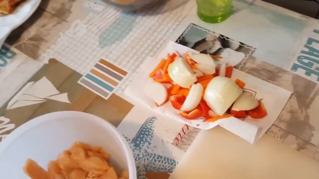 Куриная грудка в кисло-сладком соусе. смотреть онлайн