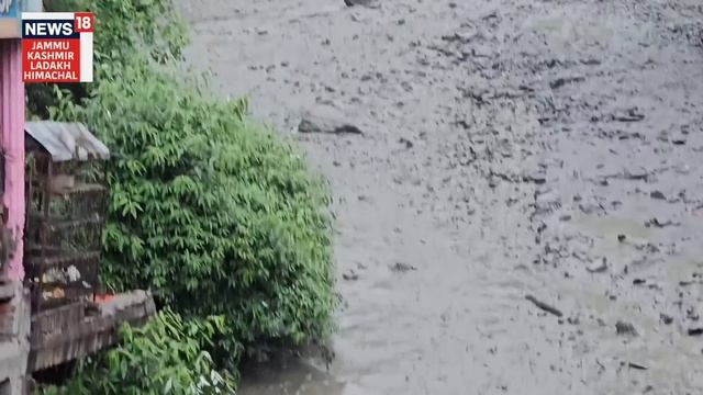Qayamat Khez Manzar. Pahaad Pigal kar aa rahay hain River main.Location: Ramban J&K