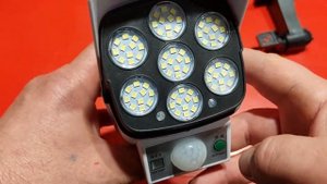 Solar sensor light JD 2178T. Солнечный прожектор.Күн прожекторы немесе күннен қуат алатын аспа шам.