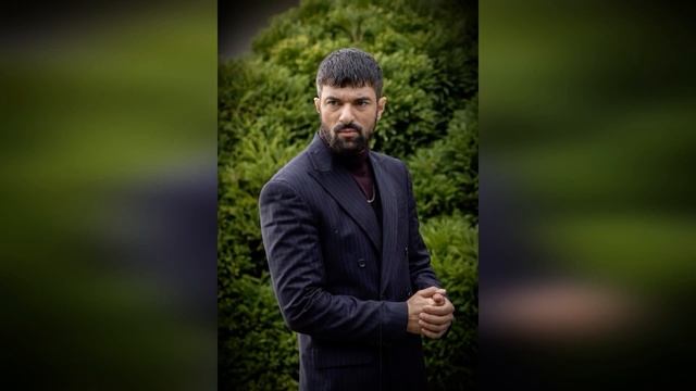 Engin Akyurek hizo unas impactantes declaraciones sobre la detención de su esposa Tuba смотреть онлайн