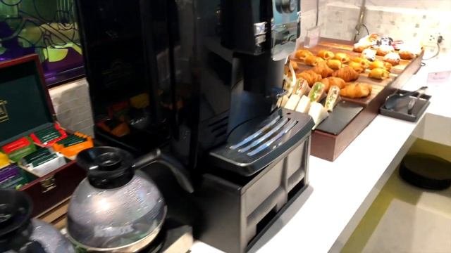 Thai Airways Royal Orchid Business Class Lounge Phuket (Int. Departure)