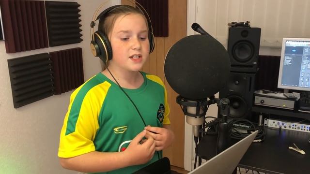 A Star Is Born with this Talented little girl Millie age 10. смотреть онлайн