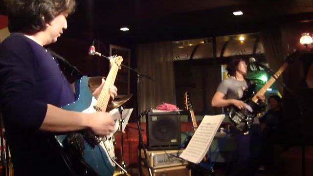 Kenji Hino(B,Vo) from Power trio Gig 『The Thrill is gone(』.wmv смотреть онлайн