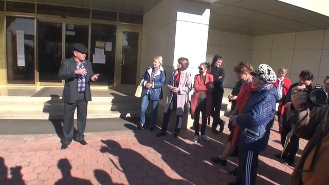 11 друзей Гринёва. 1 серия - "Дядя Коля рыбзавод" смотреть онлайн