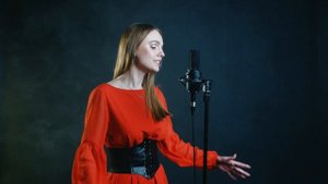 Юлия Кропачева | Runaway | Aurora cover |