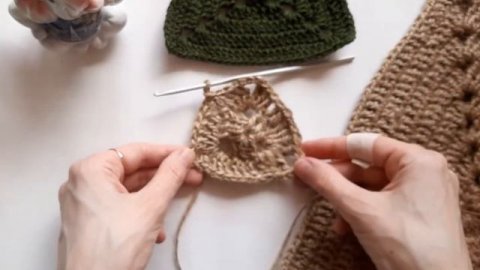 Треугольная салфетка из джута #джут #вязаниекрючком