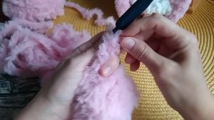 ВЯЖЕМ УШИ ДЛЯ ЗАЙКИ ИЗ МЕХОВОЙ ПРЯЖИ #вязаныеигрушки