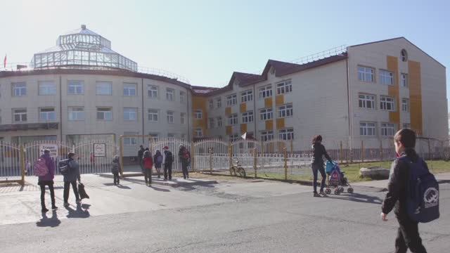 Трогательное поздравления 11 класса на последний звонок смотреть онлайн