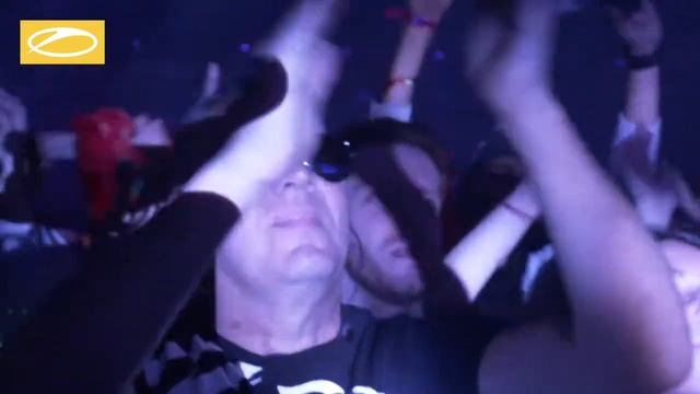 Cosmic Gate - Fall Into You live at ASOT 900 Utrecht смотреть онлайн