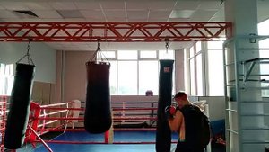 РАБОТА НА БОКСЕРСКОМ МЕШКЕ