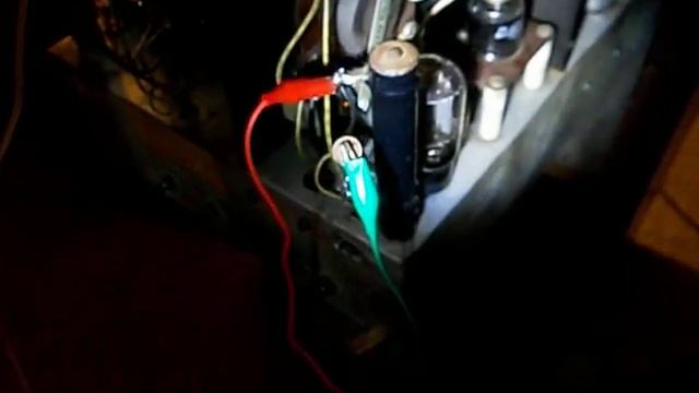 Vintage B&W TV Admiral 30A1 balun fix and power resistor смотреть онлайн