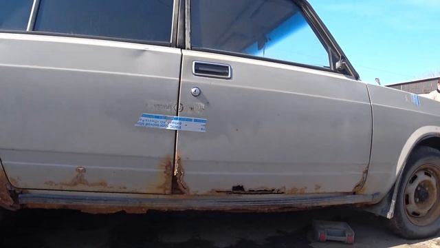 Жига с пробегом миллион. Перекупа увезли в лес смотреть онлайн