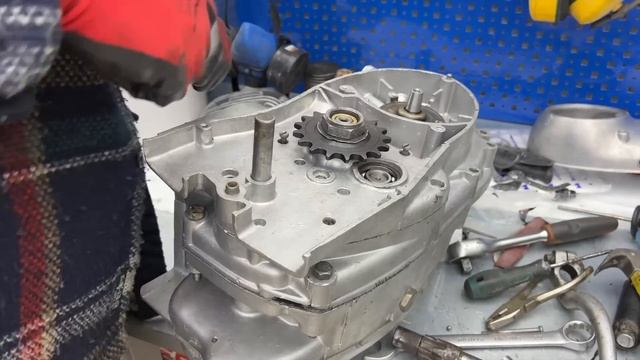 ИЖ-56 1959г. СО СВАЛКИ / ПЕРВЫЙ ЗАПУСК мотоцикла! смотреть онлайн