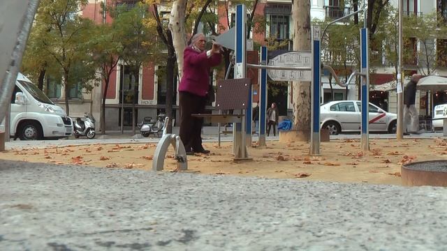ИСПАНИЯ: Испанская пенсионерка... спорт в любом возрасте Spain Madrid смотреть онлайн