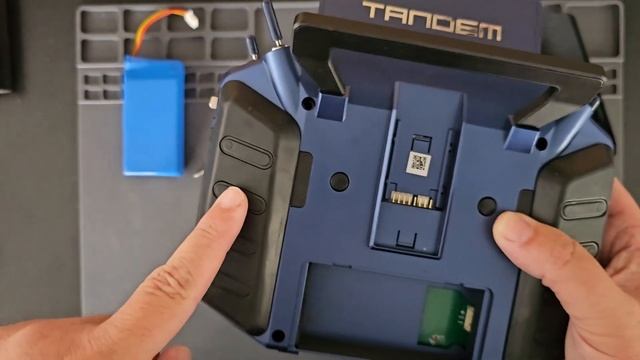 FrSky TANDEM X20S Quick Disassembly Tips to Avoid Antenna or Grip Problems How to Open Radio Safely смотреть онлайн