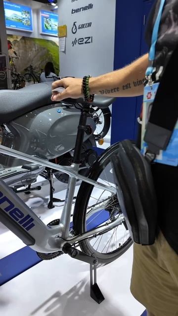 Велосипеды скутера и мотоциклы в Китае