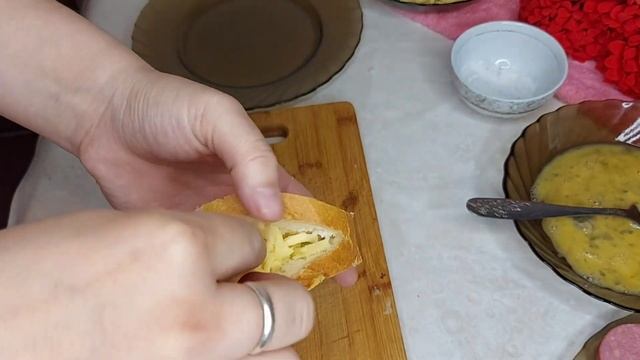 ВОЛШЕБНЫЕ БУТЕРБРОДЫ то что надо на завтрак.#бутерброд #гренки #завтрак смотреть онлайн