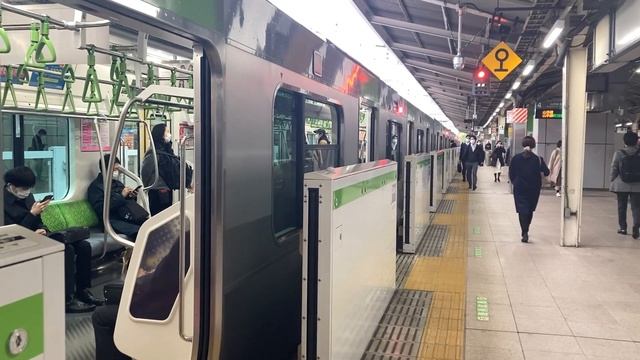 02.12.2022 года.Прибытие и отправление электрички линии Яманоте на станции ТОКИО. смотреть онлайн