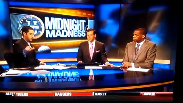 Lobo Basketball смотреть онлайн