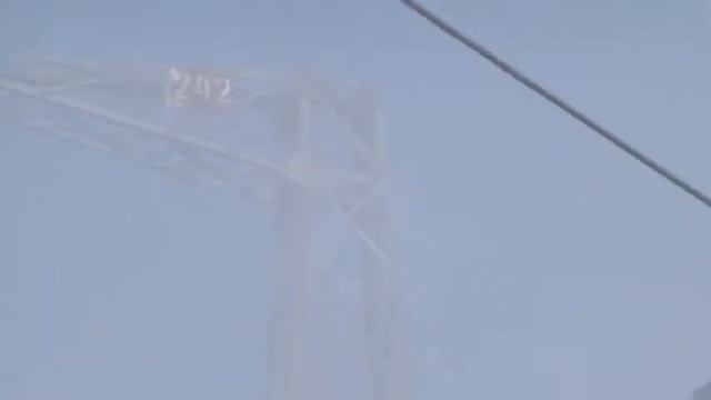 Noise Made by High Voltage Power Lines - LN 242 смотреть онлайн