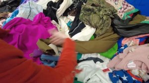 Поиск ценных вещей в секонд хенде Гудвил. Барахолка. США