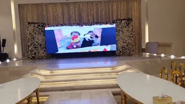 indoor P3 foldable and slim poster led screen