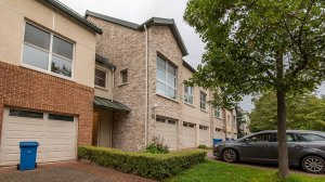 Отличный двухуровневый таунхаус в аренду (ID 45422)