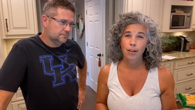 FUN TASTING SNACKS FROM AROUND THE WORLD смотреть онлайн