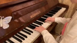 Liza. Гамма ми минор гармоническая в 2 октавы.