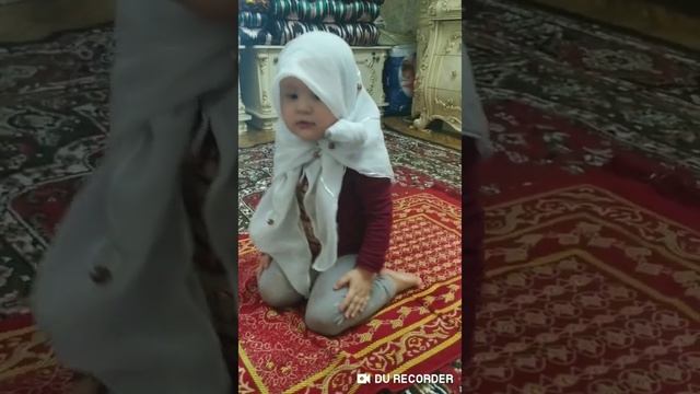 Как читать намаз. Mashallah, Alhamdulillah, Subhanallah.в 2 год читает намаз