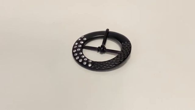 Пряжка F 33288/30.831 со стразами (Цвет: чёрный матовый) смотреть онлайн