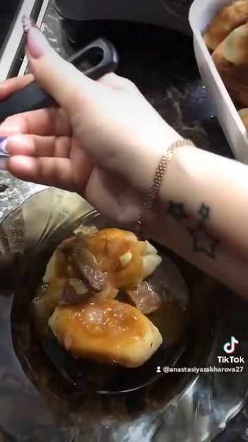 Жаркое с пирожками #еврейскаякухня #пирожки #жаркоеспирожками #рецепт #пирожки с картошкой