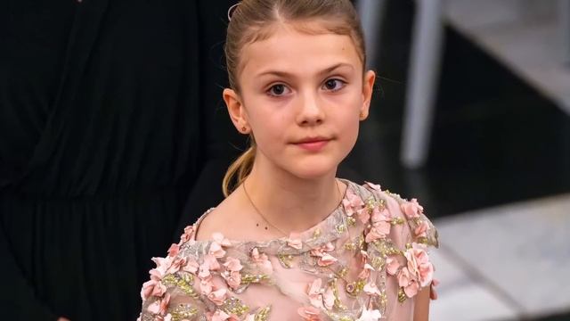 Gala dinner and changing of the Guards with European Royals for the birthday of Prince Christian 18 смотреть онлайн