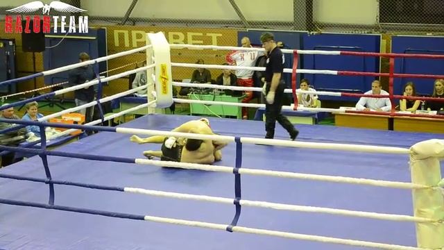 1-ый бой по ММА Кувшинов Роман команда RazorTeam, тренер Разорёнов Юрий смотреть онлайн