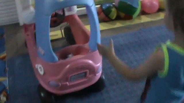 Игра в т.ц Кристалл!Влади и Софи. смотреть онлайн