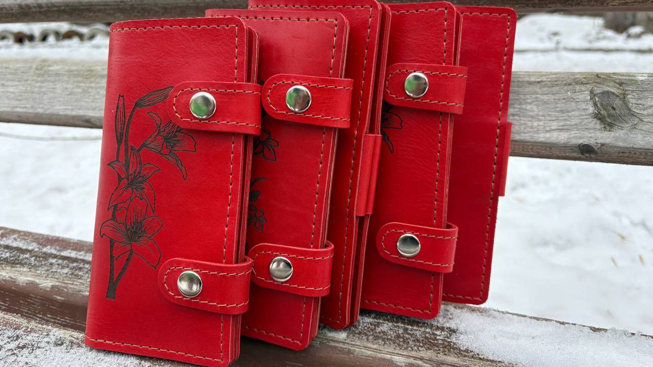 Кошелек КРАСНЫЙ из натуральной кожи ручной работы