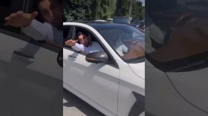 Ничего необычного, просто свадебный кортеж в Чечне!