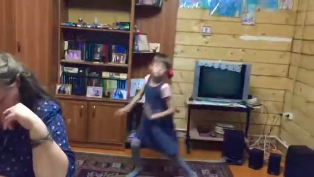 #пчела #тыпчелаяпчеловод #любимаяпесня #ктовнашевремятакможет #безкомплексов #моязайка #подпчеловод
