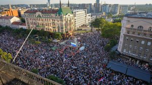 Сербию захлестнули массовые протесты. Чего хотят их участники и что они говорят о России?