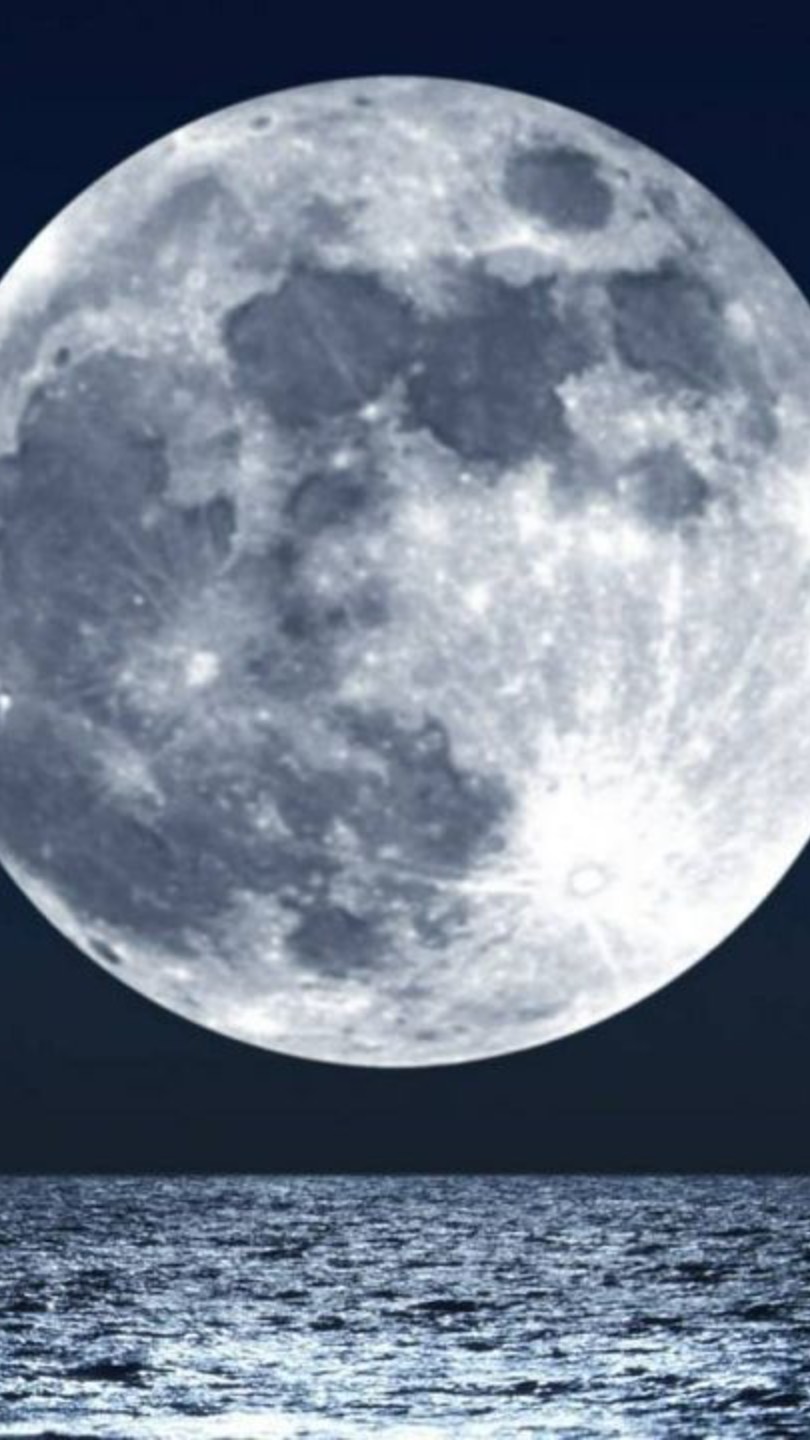 Все хотели бы дотронуться до Луны? смотреть онлайн