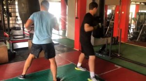 РАБОТА НА БОКСЕРСКОМ МЕШКЕ/ ШКОЛА БОКСА