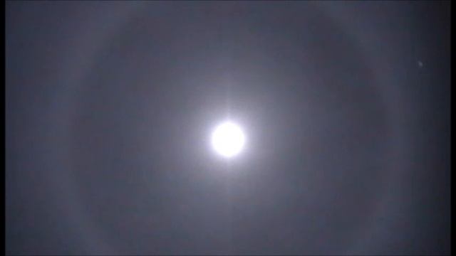 Moon Halo - Eureka, CA December 27, 2012 смотреть онлайн