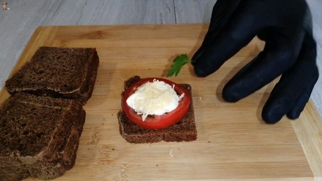ПОМИДОРНАЯ ЗАКУСКА С МАЙОНЕЗОМ И СЫРОМ - нежнее нежного, сочнее сочного!