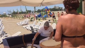 Тренди Лара 5 Турция бар на пляже