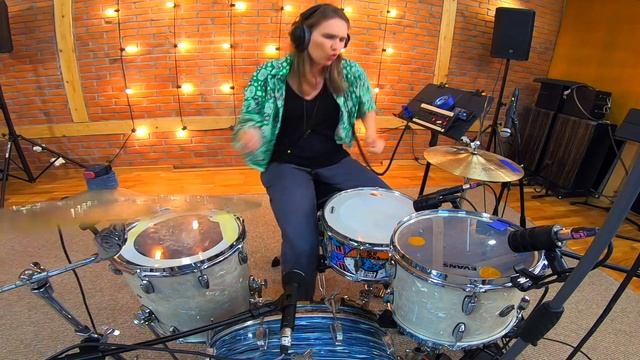 Wiktoria drums - 80's vibe. Lexicon reverb смотреть онлайн