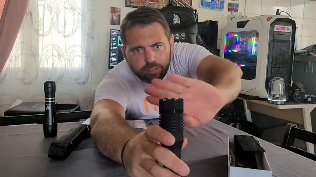 Lampe Shocker AKIS EAGLE III 11 M de volts ! Violente ! + concours смотреть онлайн