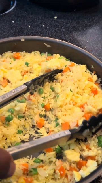 MY DAD MADE CREAMY GARLIC CHICKEN #shorts смотреть онлайн