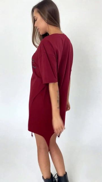 Платье-футболка оверсайз со штрипками бордовый #женскаяодежда #dress #ozon #fashion #wb
