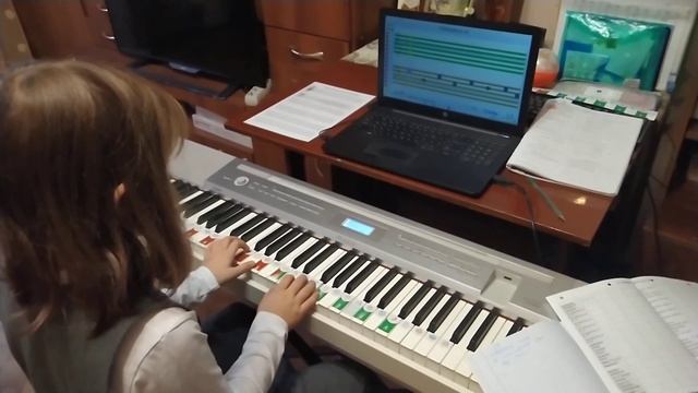 Учимся читать ноты с программой Софт Моцарт Света 9 лет
